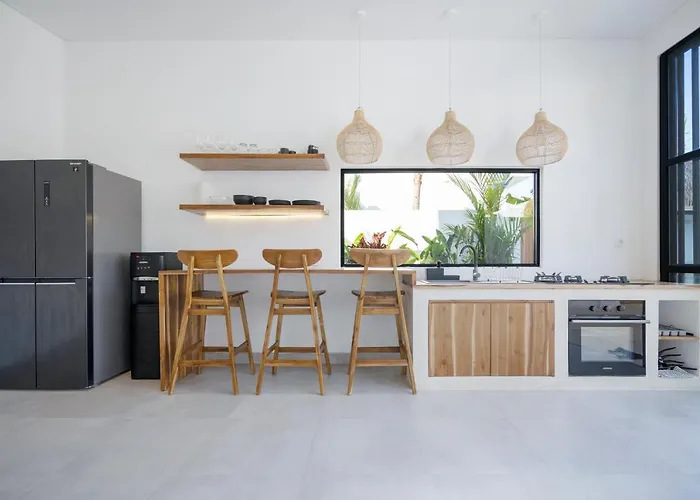 1br Palm 8 - By Yolla Hospitality イン